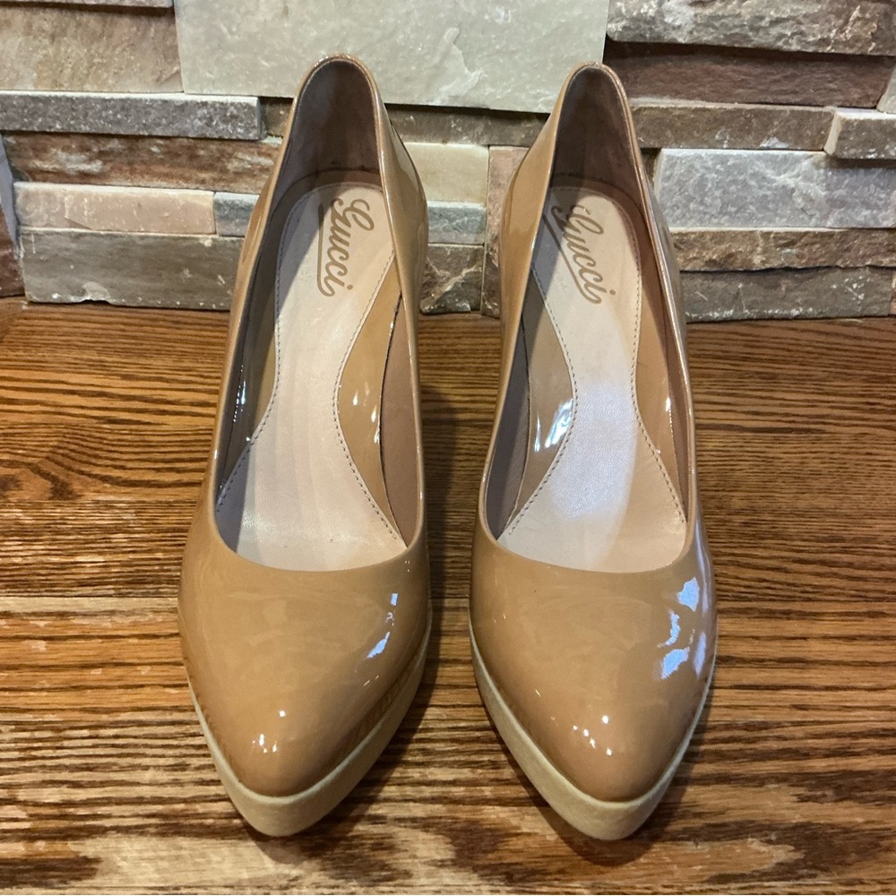 Gucci Beige Patent Leather Platform and White Rubber Pumps Heels